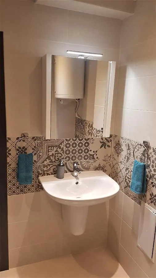 Azzurro-Top Floor Apartment In Quiet Neighborhood, Free Private Parking Varna Bulgaria